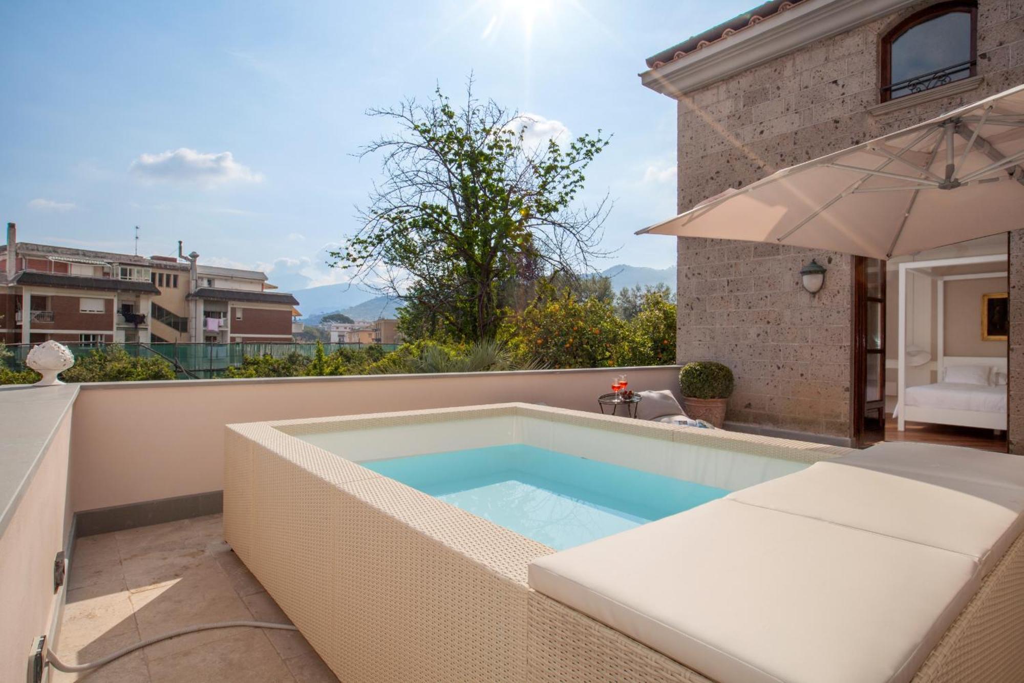 Amore Rentals - Villa Ebe Sorrento Bagian luar foto